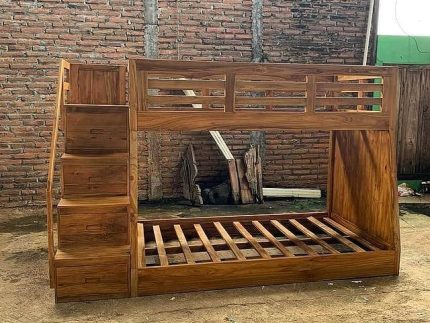 tempat tidur tingkat kayu jati