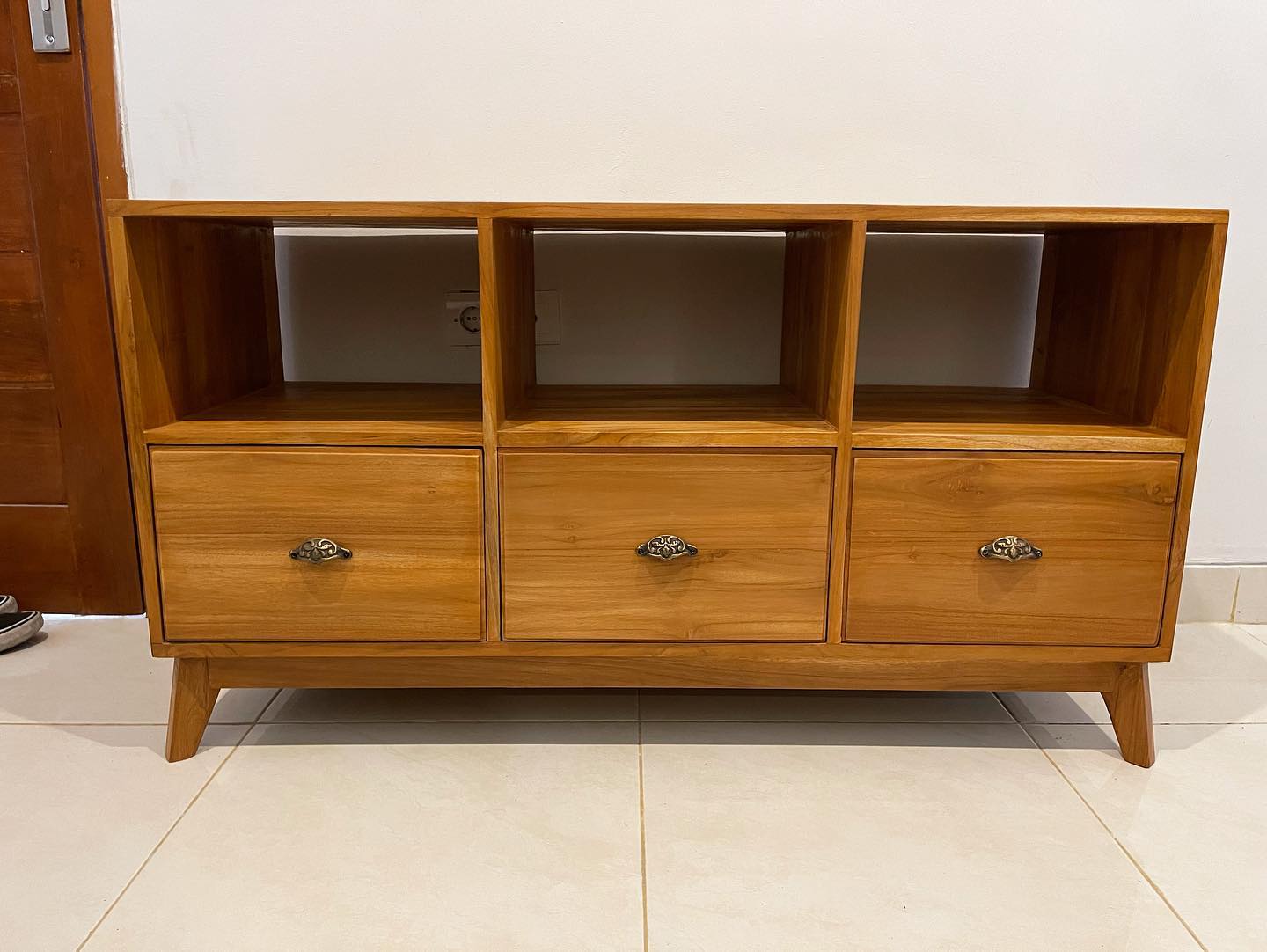 meja TV minimalis kayu jati meja TV minimalis kayu jati