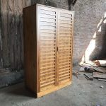 lemari pakaian 2 pintu