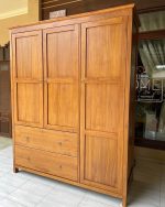 lemari pakaian 3 pintu