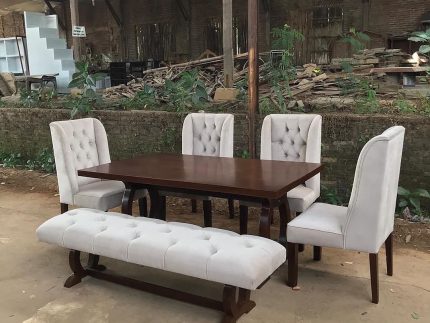 meja makan 5 kursi 1 bench sofa