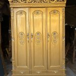 Lemari Pakaian 3 Pintu