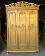 Lemari Pakaian 3 Pintu