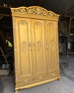 Lemari Pakaian 3 Pintu