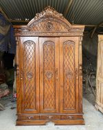 Lemari Pakaian 3 Pintu