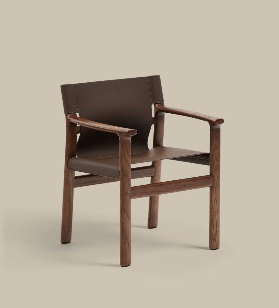 Sila Armchair Kayu Jati Dudukan Kulit Sintetis Sila Armchair Kayu Jati Dudukan Kulit Sintetis