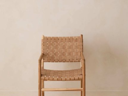 Armchair Anyaman Kulit Sintetis